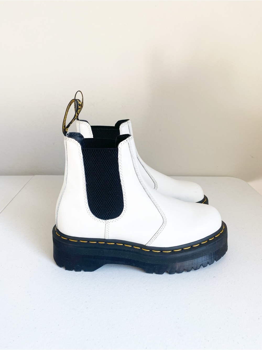 Dr. Martens Quad Platform Chelsea Boots in White Smooth Leather Size 8
